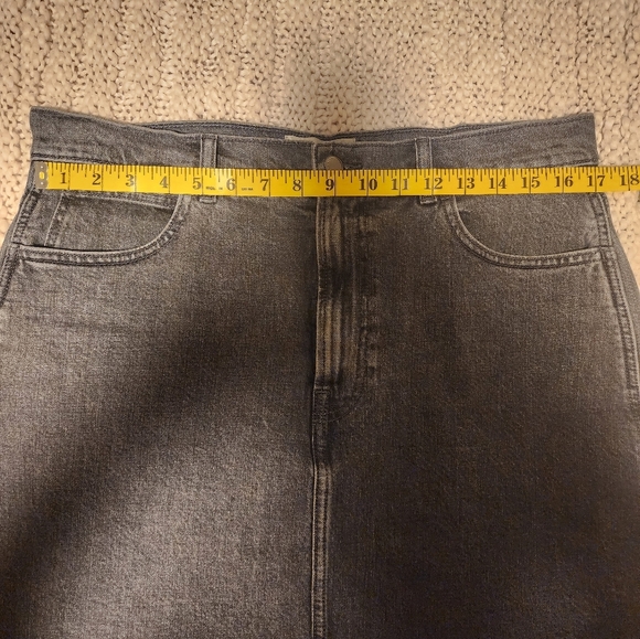 The Perfect Denim Mini: Everlane Way-High - Size 31 - Picture 5 of 6